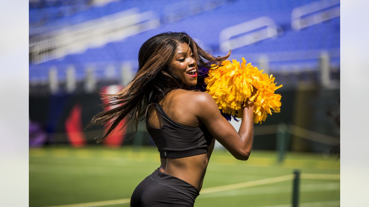 Cheerleaders: Ravens vs. Commanders, Preseason 3