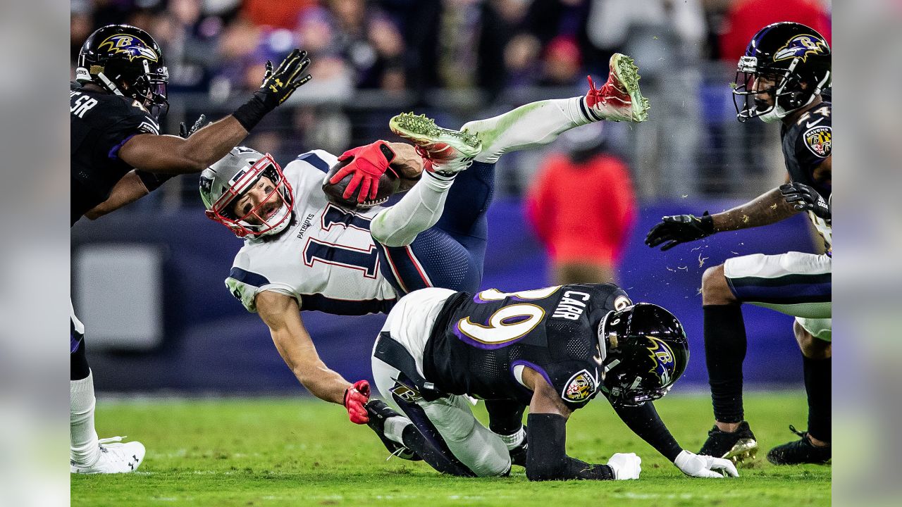 7,763 Patriots Vs Ravens Stock Photos, High-Res Pictures, and