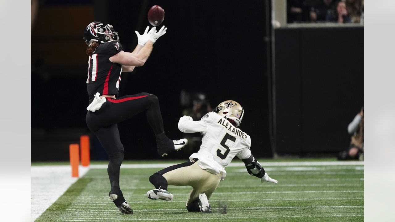 Falcons Declining TE Hayden Hurst's Fifth-Year Option