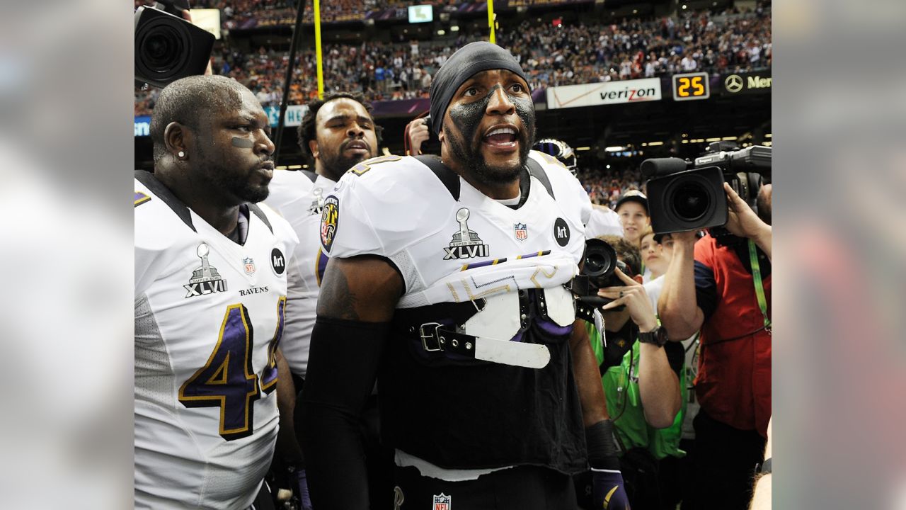 Ray Lewis makes another grand statement with 'last ride