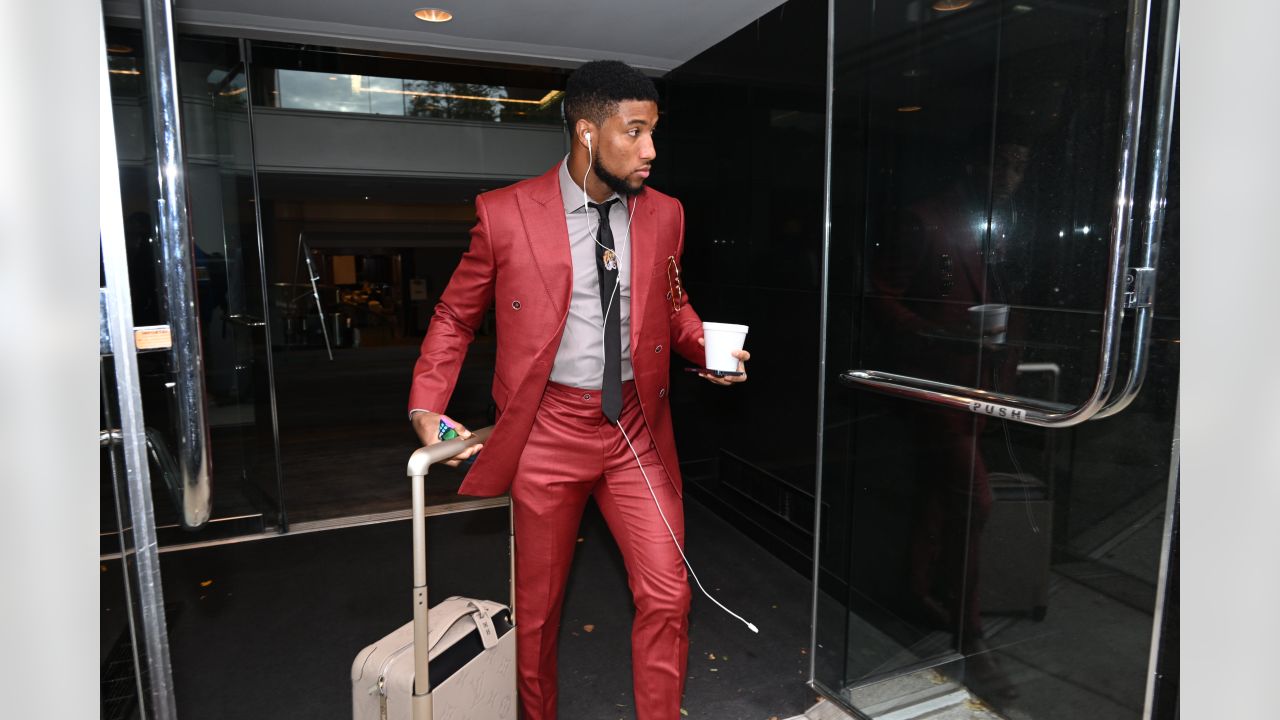 Gameday Arrivals: Marlon Humphrey Needs AirPods