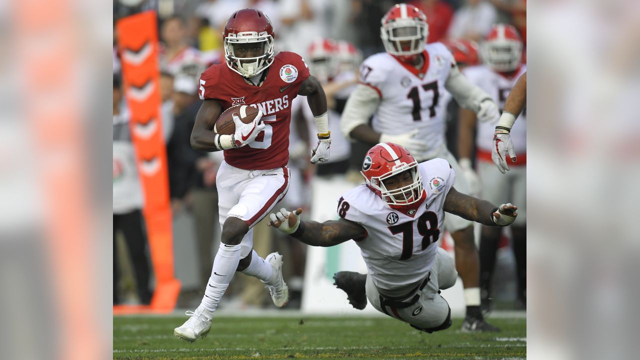 Chaminade grad and Ravens WR Marquise 'Hollywood' Brown switches to college  jersey number, and it has a Super Bowl ring to it – Sun Sentinel