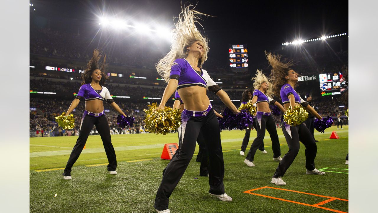 Cheerleaders: Ravens vs. Steelers, Week 17