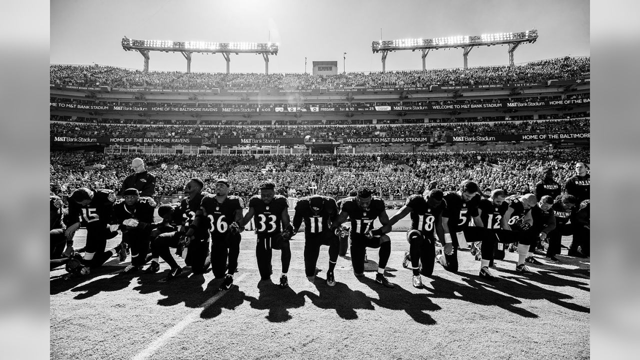 LOOK: Fans boo Ravens while team prays on one knee prior to