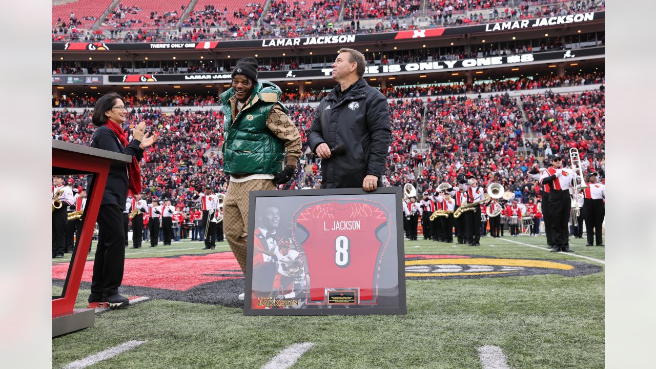 GALLERY: Lamar Jackson Jersey/Number Retirement Ceremony – The Crunch Zone