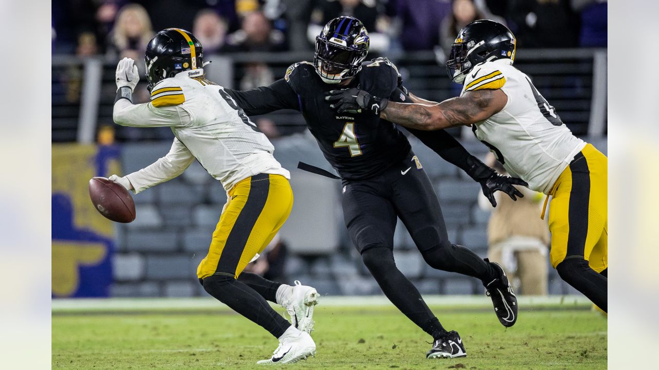 Gameday Gallery: Ravens vs. Steelers, Week 17