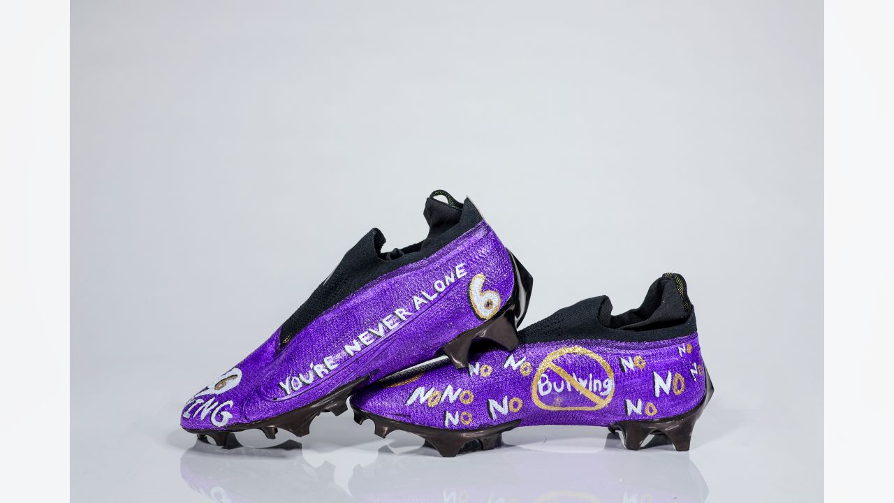 Baltimore Ravens center Tyler Linderbaum (64) shows support for his chosen  charity on his cleats, as part of the NFL's My Cause My Cleats initiative,  during warm-ups ahead of an NFL football