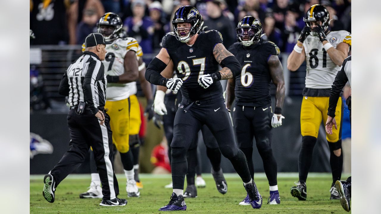 Gameday Gallery: Ravens vs. Steelers, Week 17