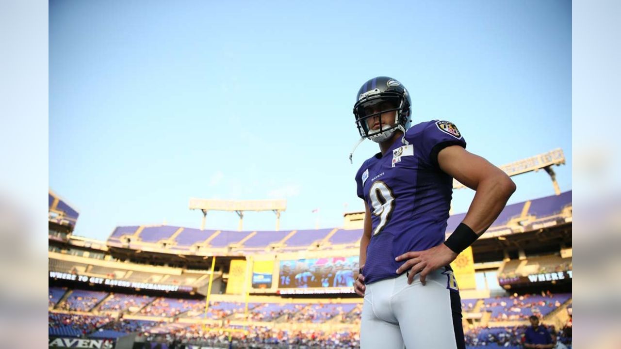 Baltimore Ravens on X: Look good. Feel good. Play good. Teams just picked  up brand new @UnderArmour gear at M&T Bank Stadium from the Ravens  Youth Football Grant.  / X