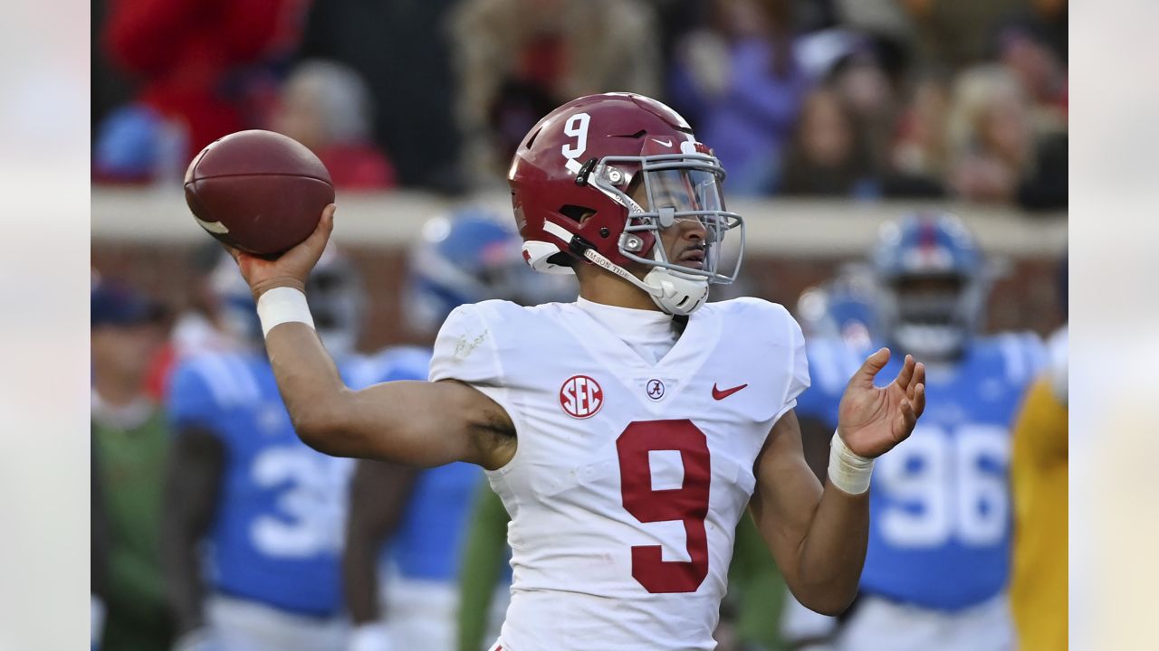 2022 NFL Draft Top 10 QB Prospects — Player Comparisons, by Jeffrey Genao, Kicks N' Cleats