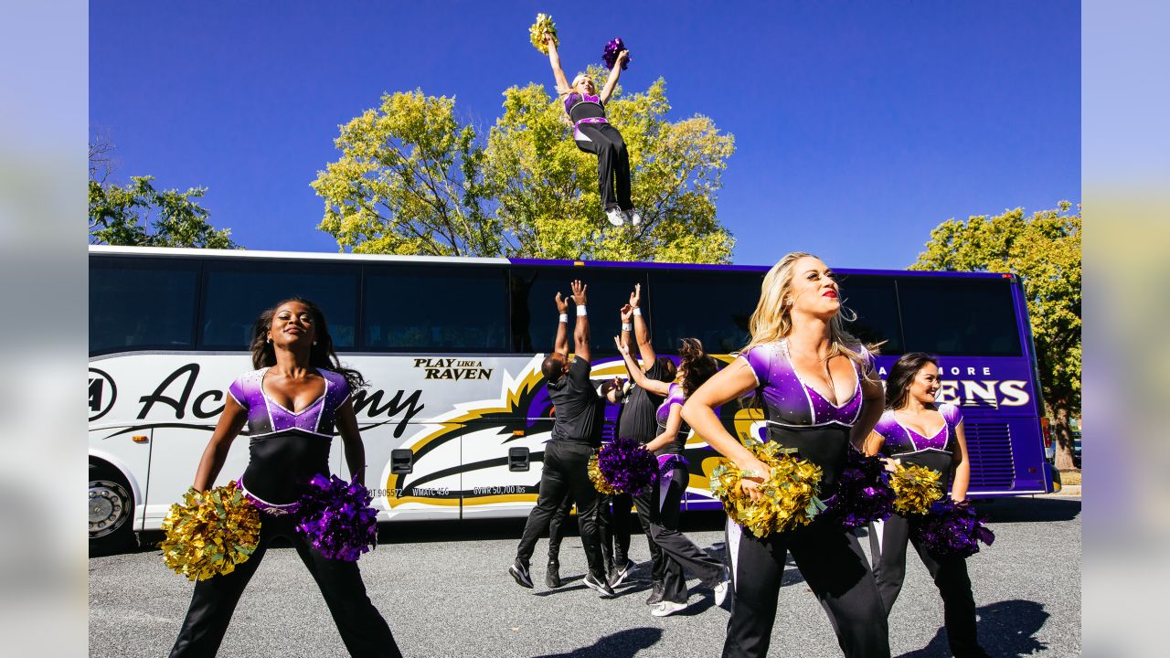 Purple Friday Caravan﻿ surprises students, gets Flock revved up