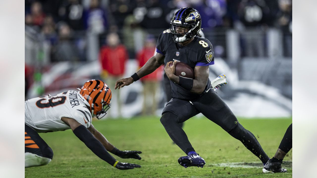 Is Leonard Fournette playing tonight against Baltimore Ravens in Week 8?