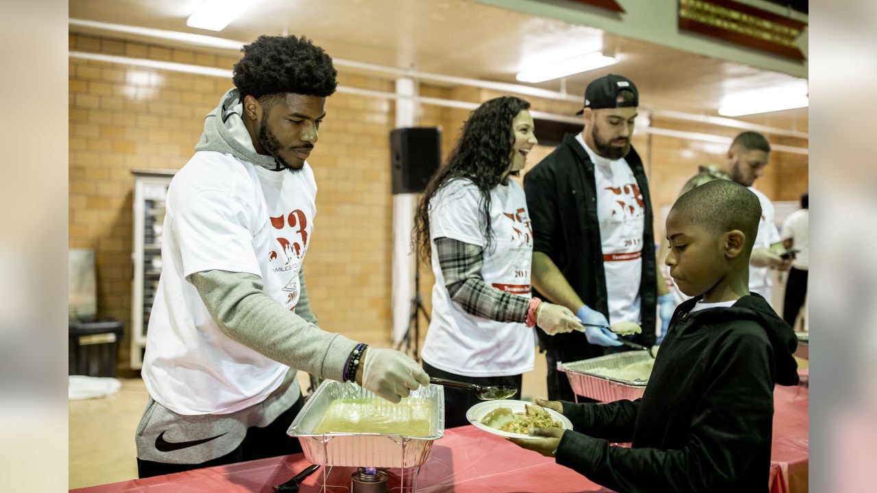 NFL's Jameel McClain (53 Families) Partner With the Rosemark Group and  Whole Foods Market to Feed NYC During Thanksgiving Season