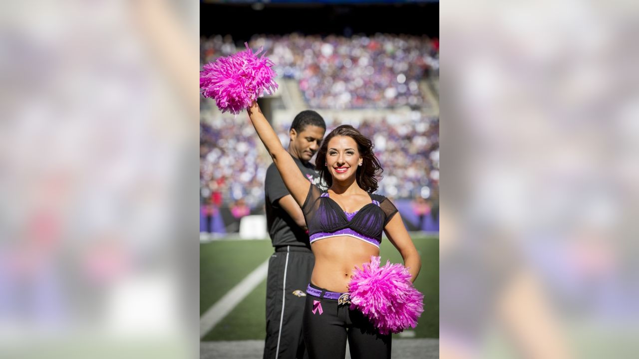 BALTIMORE RAVENS CHEERLEADER, 2004-05 Baltimore Ravens Chee…