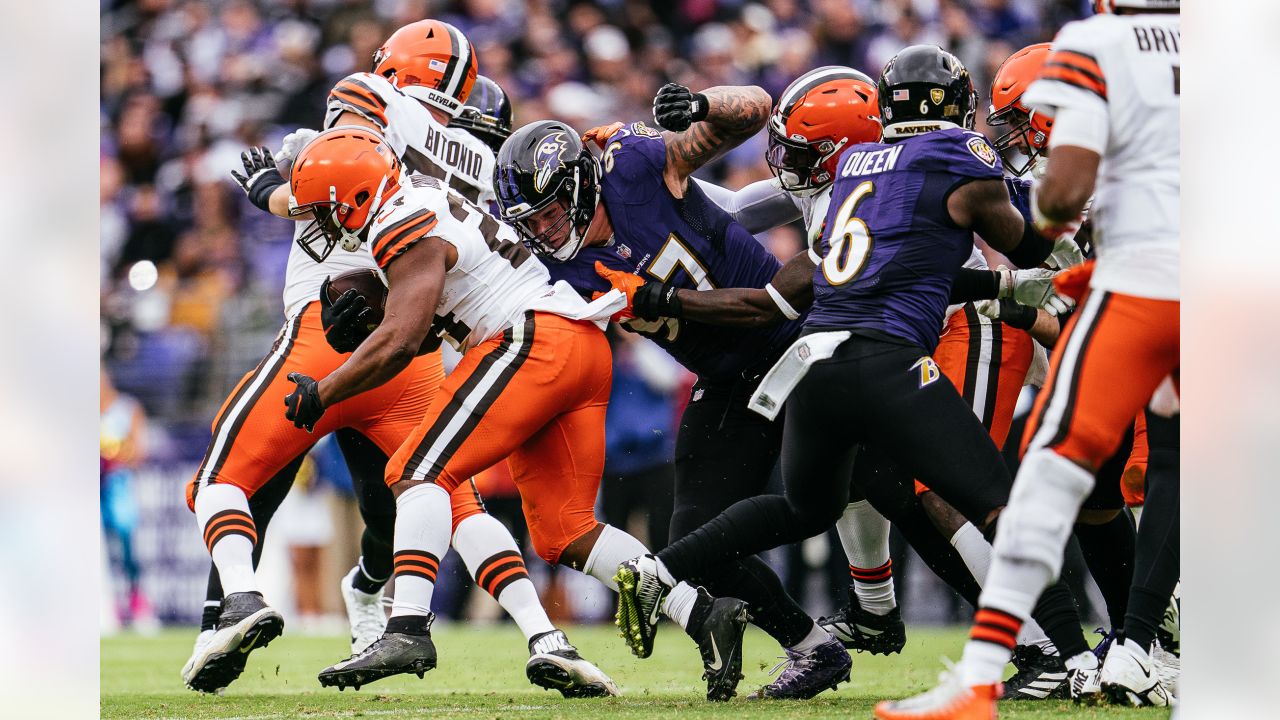 Cleveland Browns vs. Baltimore Ravens . NFL Game. American Football League  match. Silhouette of professional player celebrate touch down. Screen in ba  Stock Photo - Alamy