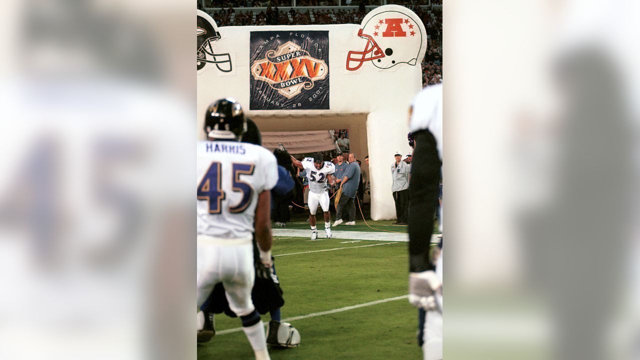 Ray Lewis in Super Bowl XXXV Editorial Photography - Image of