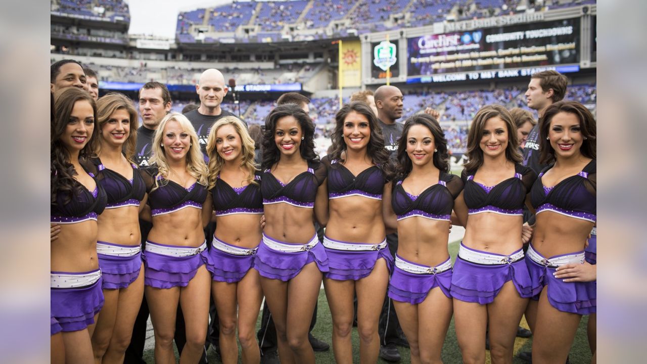 2014 Ravens cheerleaders – Hartford Courant