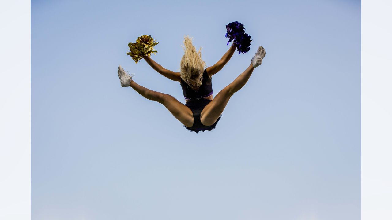 Cheerleaders: Ravens vs. Commanders, Preseason 3