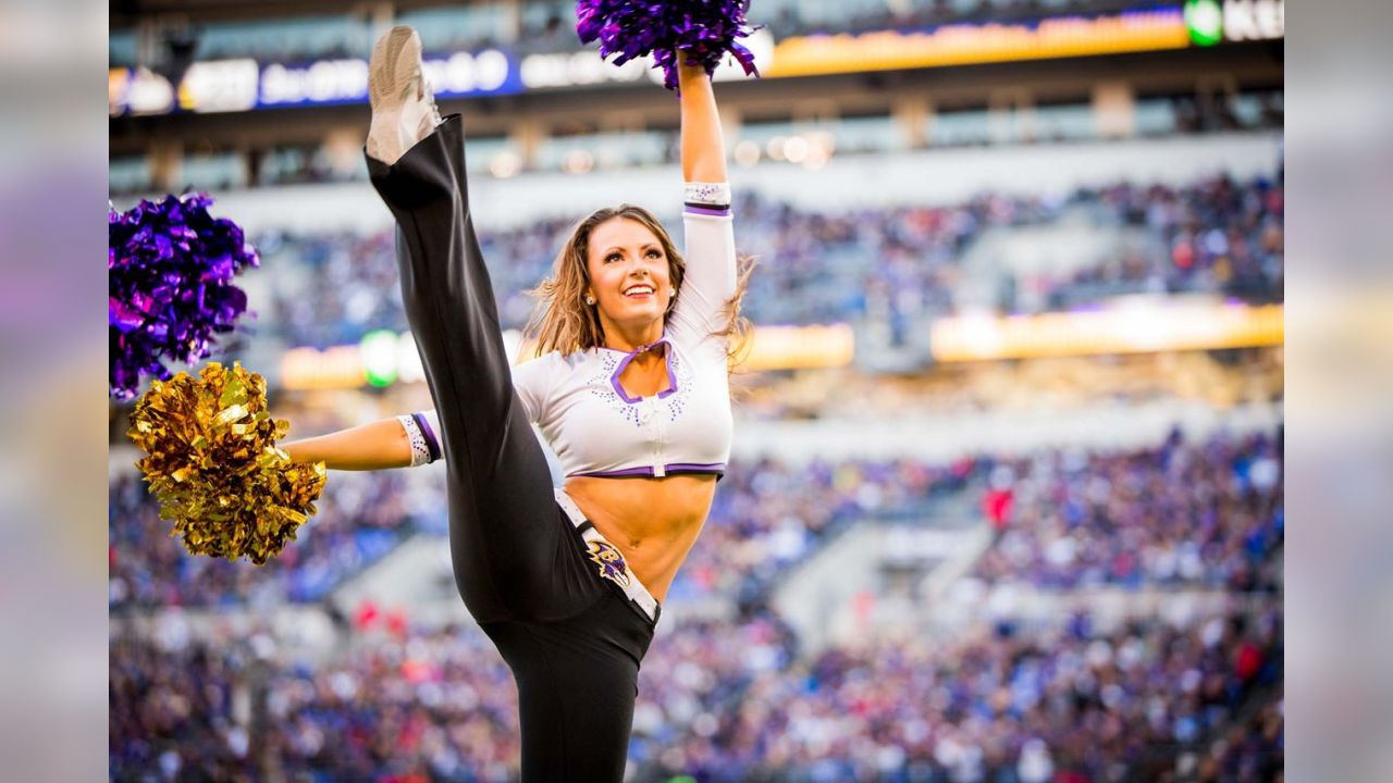 Ravens Cheerleaders: Ravens vs. Lions