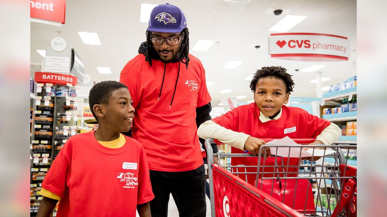 Brandon Carr & Team Bring Kids on a Holiday Shopping Spree