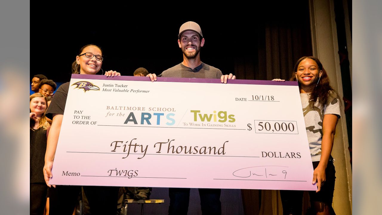 Ravens' Tucker Presents $50,000 to Baltimore School for the Arts