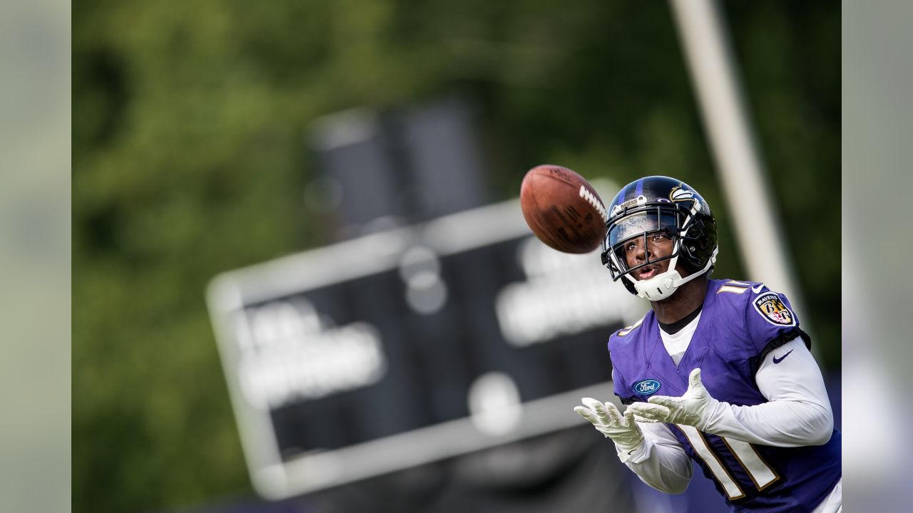 Only normal thing': At Baltimore Ravens' practice, reminders of pandemic  slide into background 