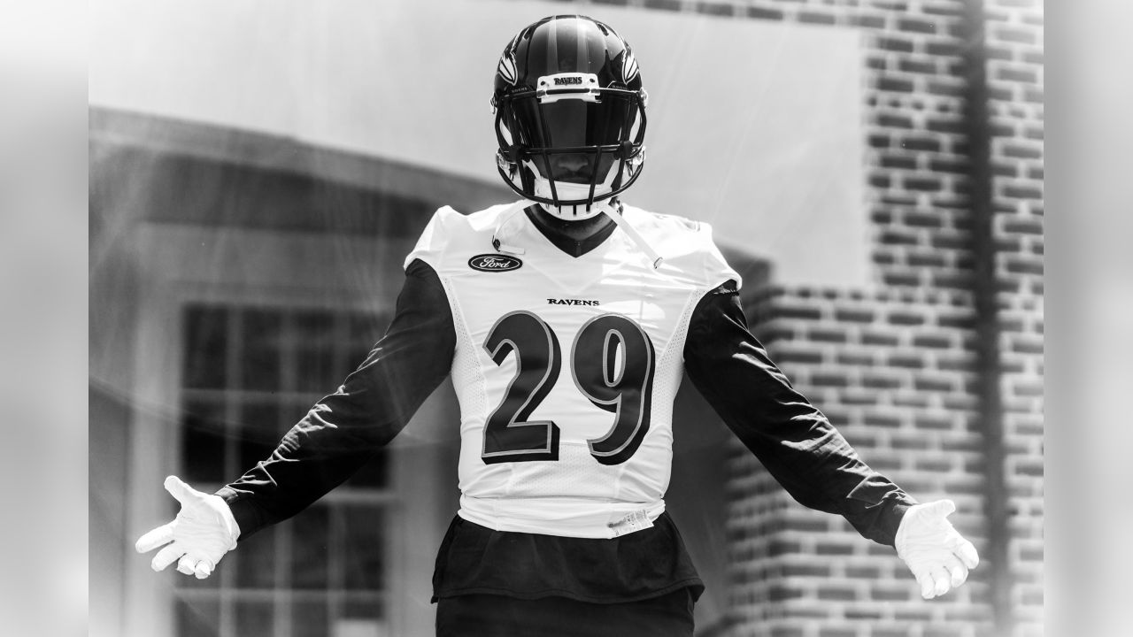 NFL Top 10 Football Highlights sa Instagram : Marlon Humphrey may not be  the fancy choice, but he has quietly developed into one of the most  consistent cornerbacks in the NFL. I