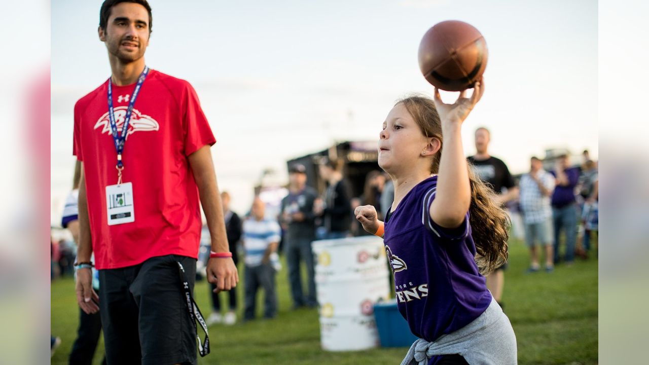 Thousands Flock To Celebrate Ravens Countdown To Kickoff