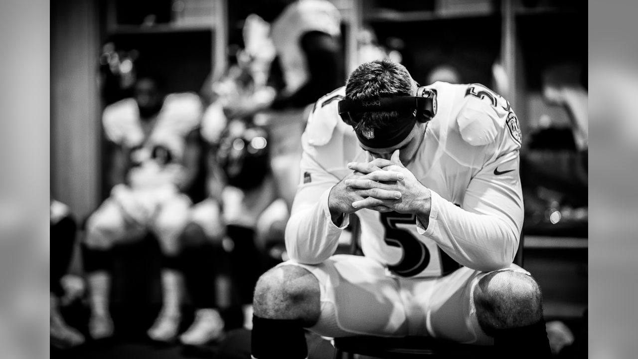 Baltimore Ravens defensive back DeShon Elliott (32) during an NFL football  game against the Las Vegas Raiders, Monday, Sept. 13, 2021, in Las Vegas.  (AP Photo/Rick Scuteri Stock Photo - Alamy