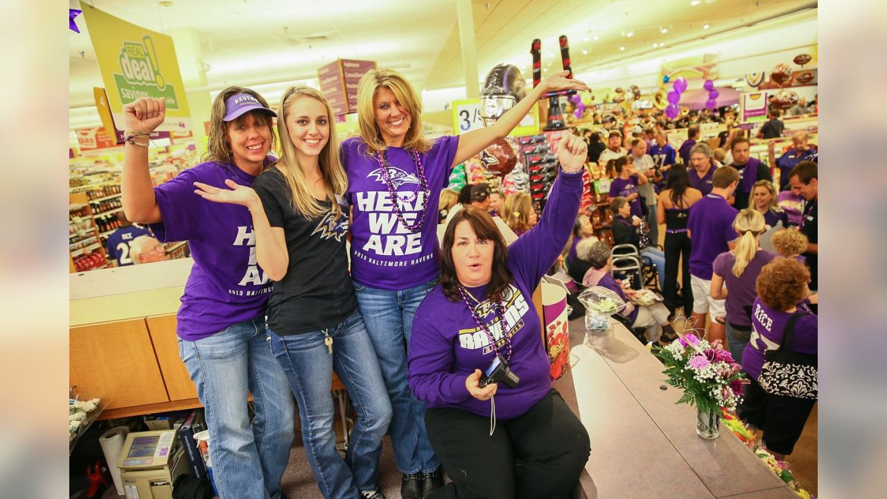 Purple Friday Caravan﻿ surprises students, gets Flock revved up