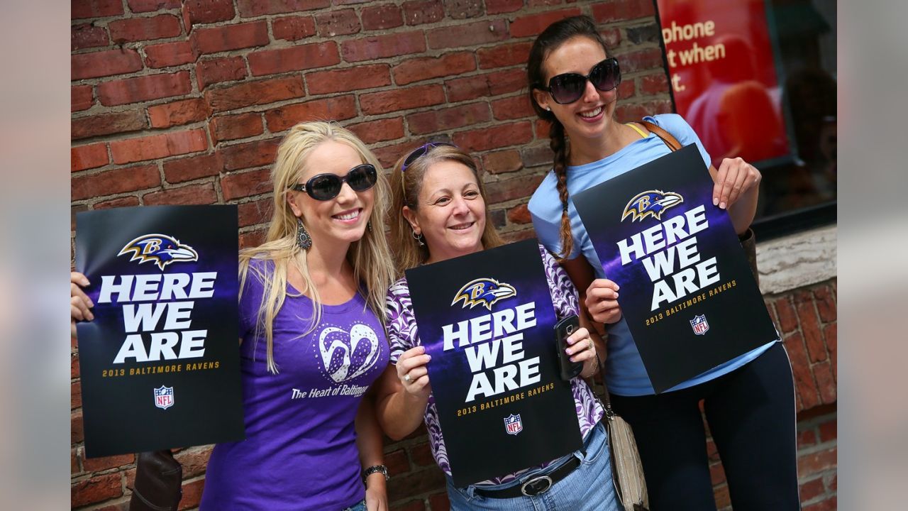 Purple Friday Caravan﻿ surprises students, gets Flock revved up