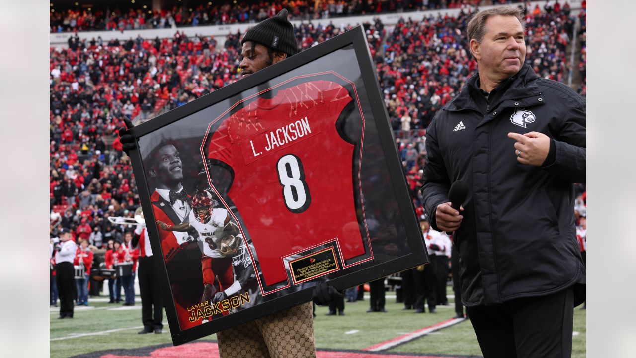 GALLERY: Lamar Jackson Jersey/Number Retirement Ceremony – The