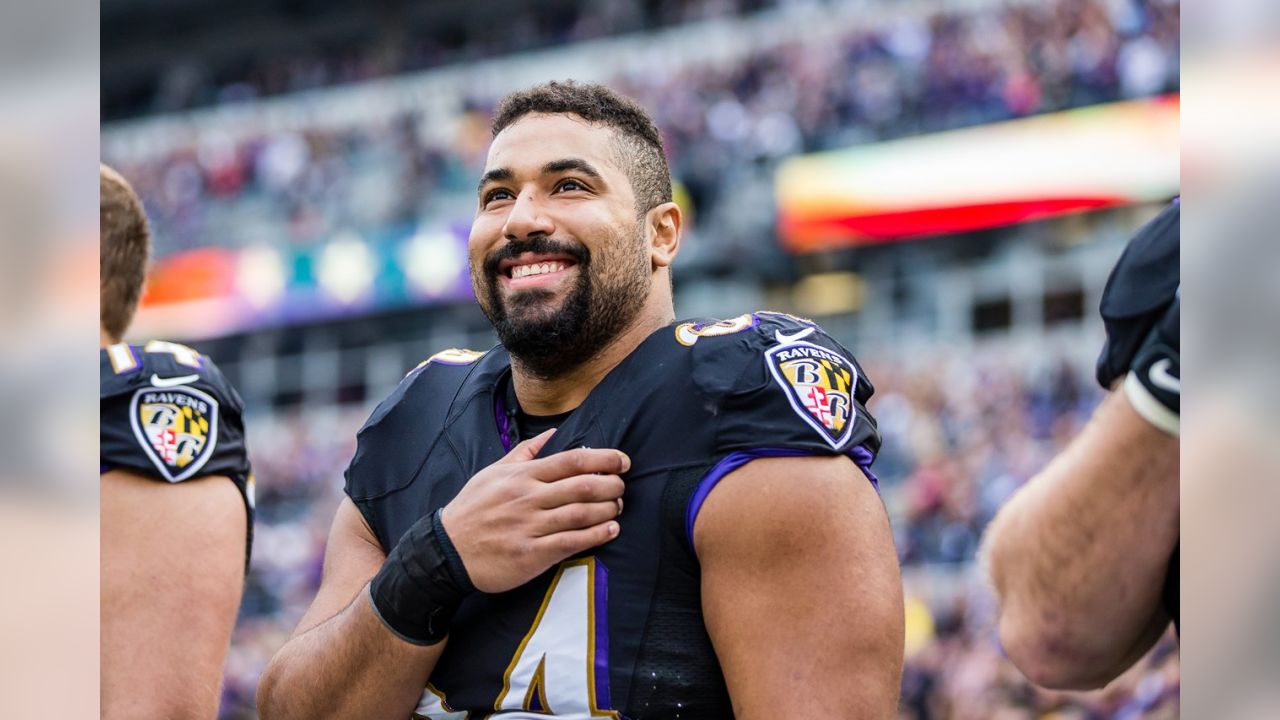 For Ravens' John Urschel, Playing in the N.F.L. No Longer Adds Up - The New  York Times