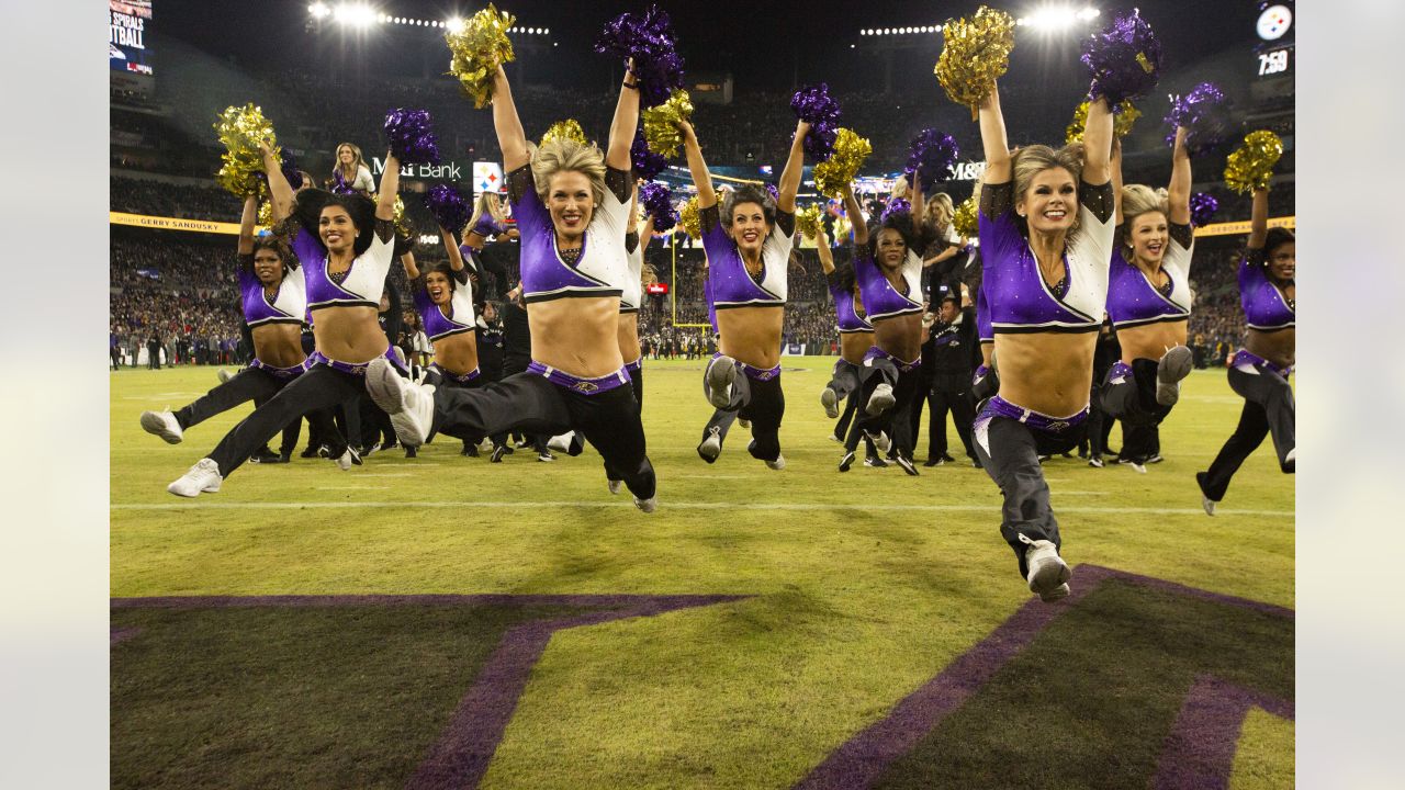 Cheerleaders: Ravens vs. Steelers, Week 17