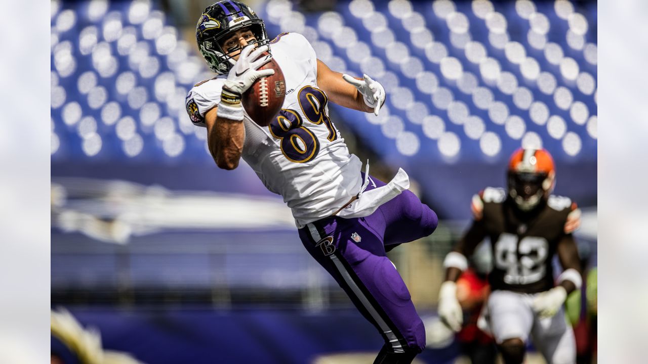 BALTIMORE, MD - AUGUST 27: Baltimore Ravens defensive tackle Justin  Madubuike (92) during the NFL preseason football game between the  Washington Commanders and Baltimore Ravens on August 27, 2022 at M&T Bank