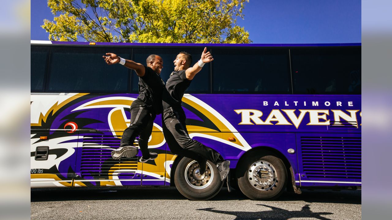 Purple Friday Caravan﻿ surprises students, gets Flock revved up