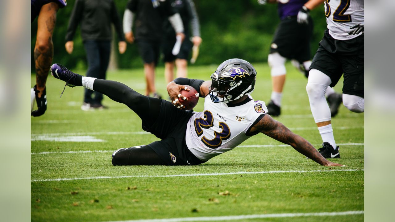 Baltimore Ravens defensive back DeShon Elliott (32) during an NFL football  game against the Las Vegas Raiders, Monday, Sept. 13, 2021, in Las Vegas.  (AP Photo/Rick Scuteri Stock Photo - Alamy