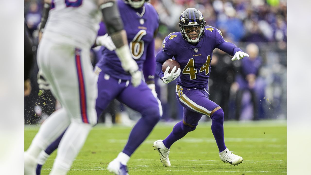 Ravens Rumors: Marcus Peters Wants Ravens To SIGN Terrell Owens? Tyler  Badie Breakout + Mark Andrews 