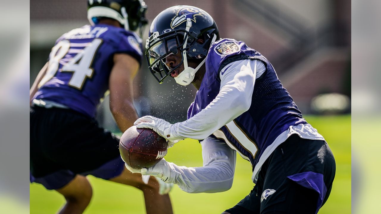 Only normal thing': At Baltimore Ravens' practice, reminders of pandemic  slide into background 