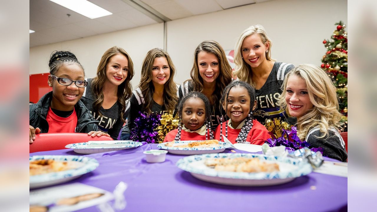 Brandon Carr & Team Bring Kids on a Holiday Shopping Spree