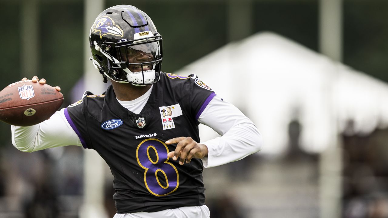 Baltimore Ravens quarterback Lamar Jackson (8) works out during the team's  NFL football training camp, Saturday, July 29, 2023, in Baltimore. (AP  Photo/Nick Wass Stock Photo - Alamy