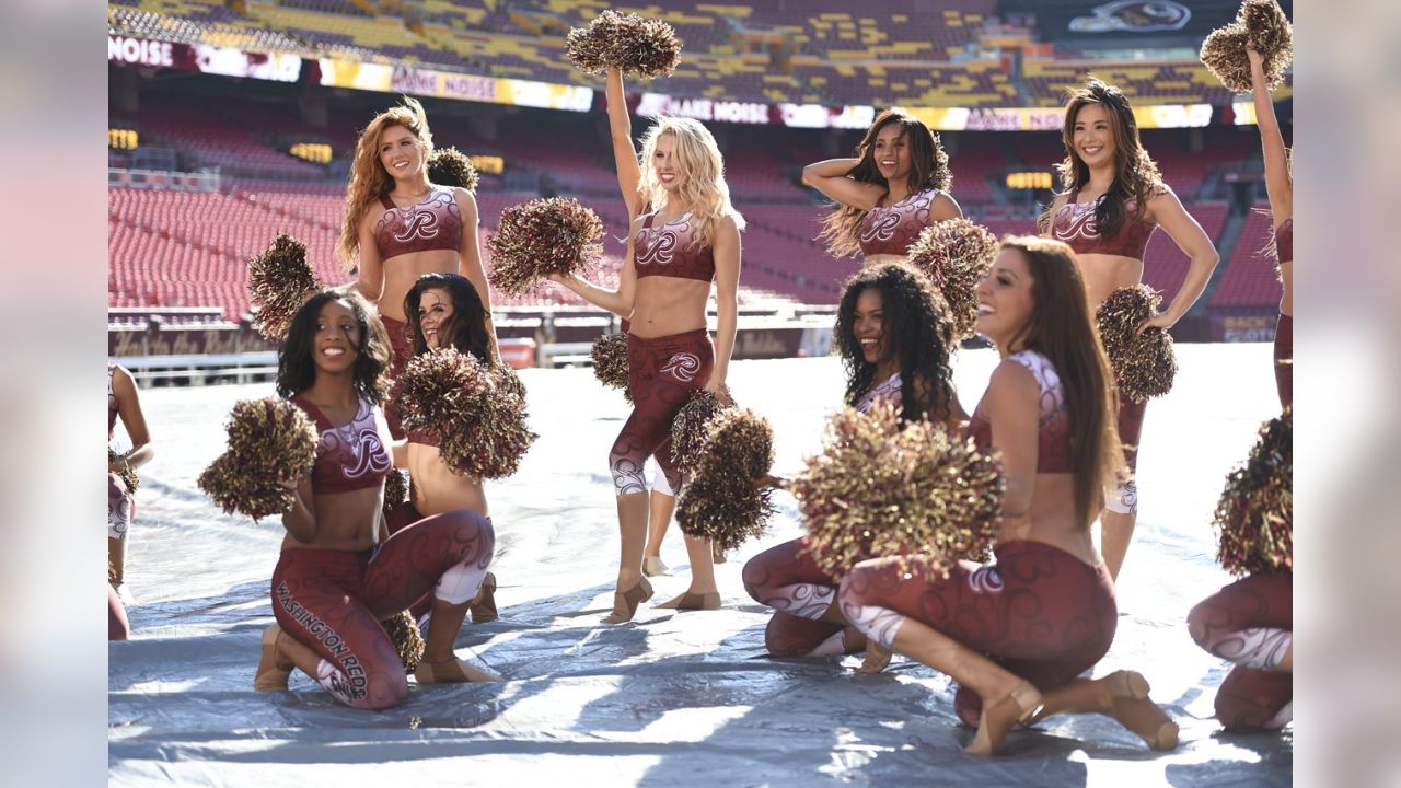 Redskins Cheerleader Jordyn In Uniform