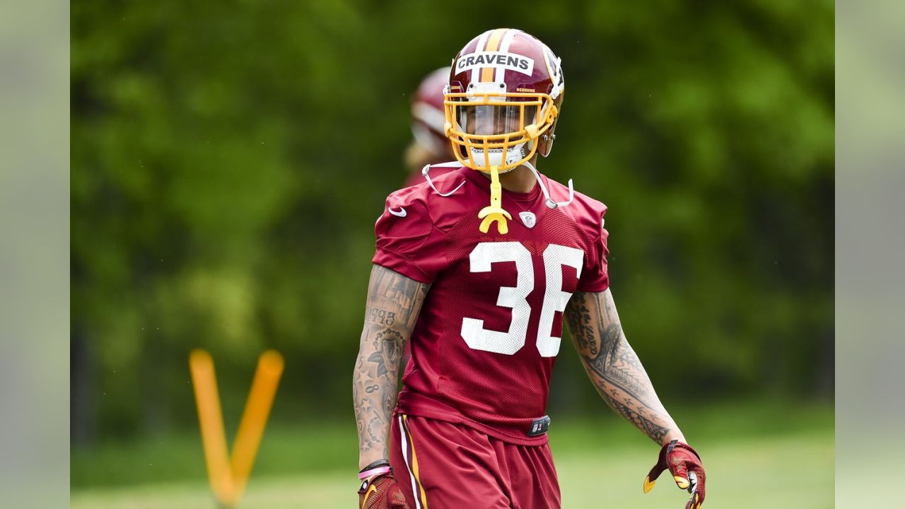 Washington Redskins' safety Su'a Cravens (36) runs during the