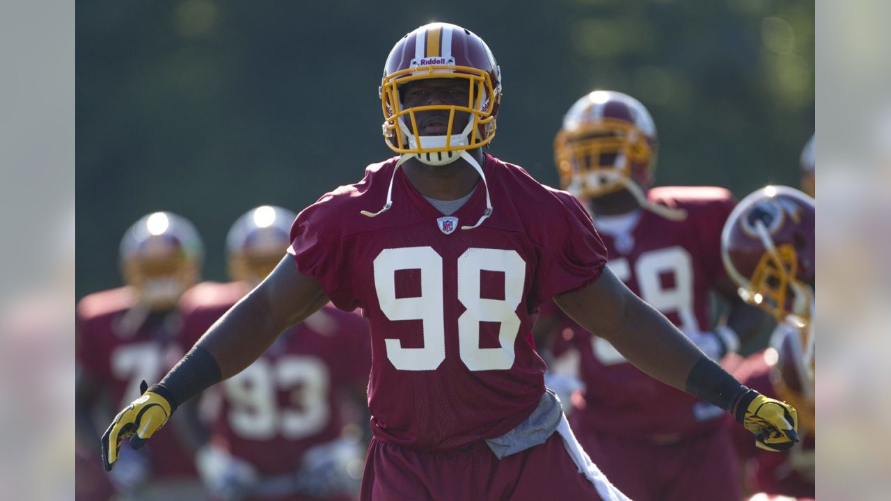 No resolution yet for Brian Orakpo, Redskins but contract talks