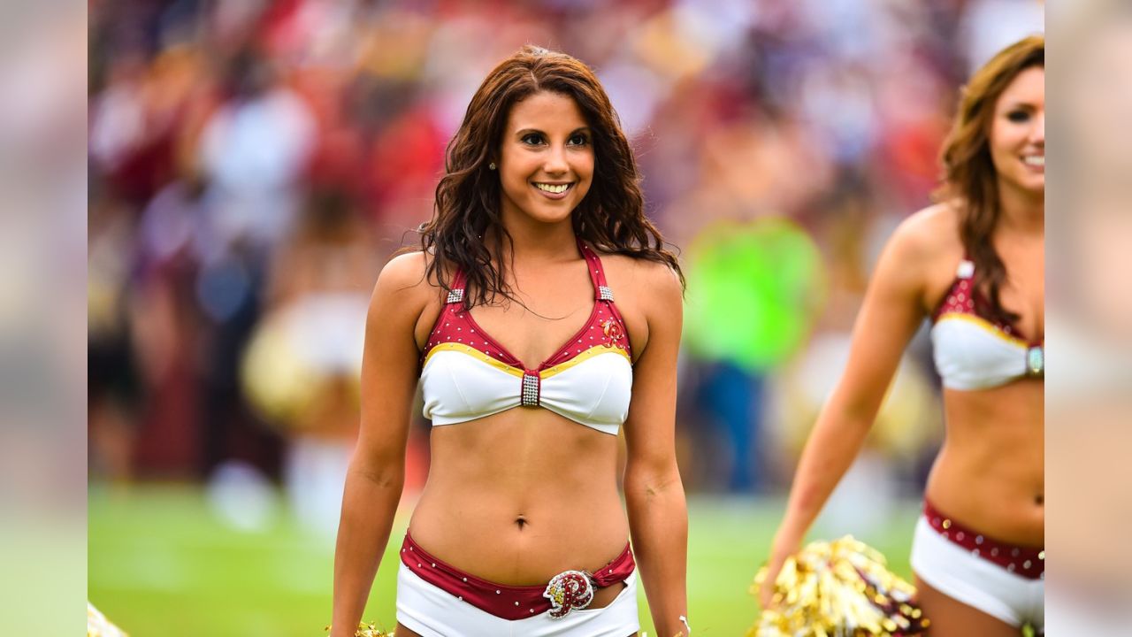 Redskins Cheerleader Jade's Swimsuit Photos