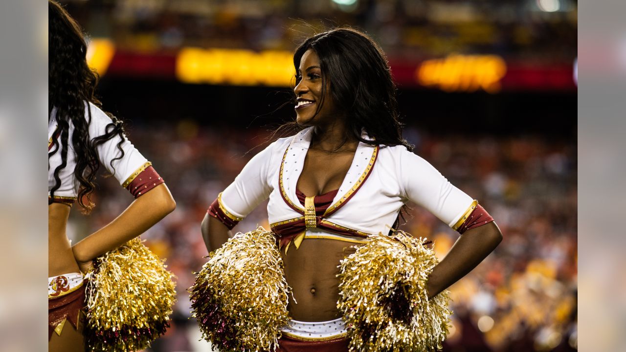 PHOTOS: Cheerleaders, Week 3 vs. Bears