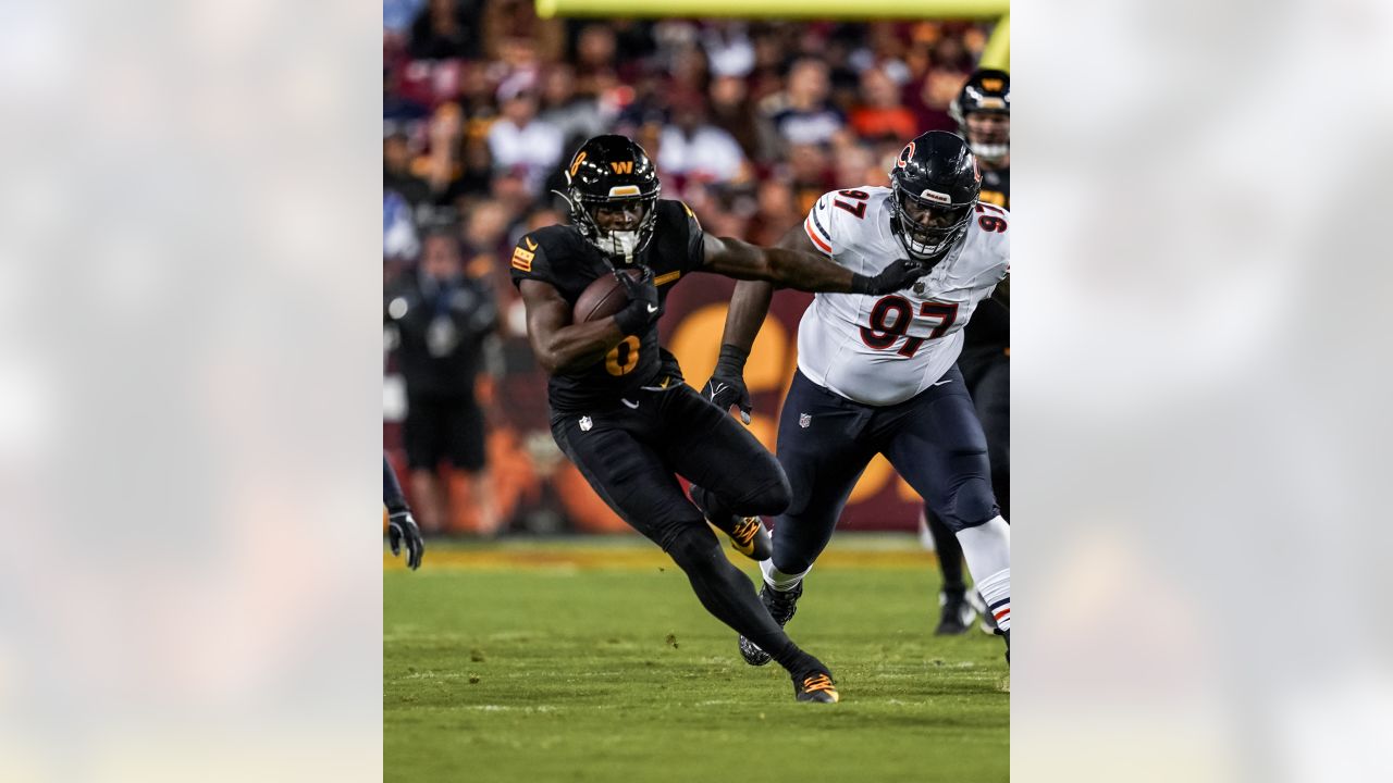 Muffed punt, Robinson TD lift Commanders over Bears 12-7 - WTOP News