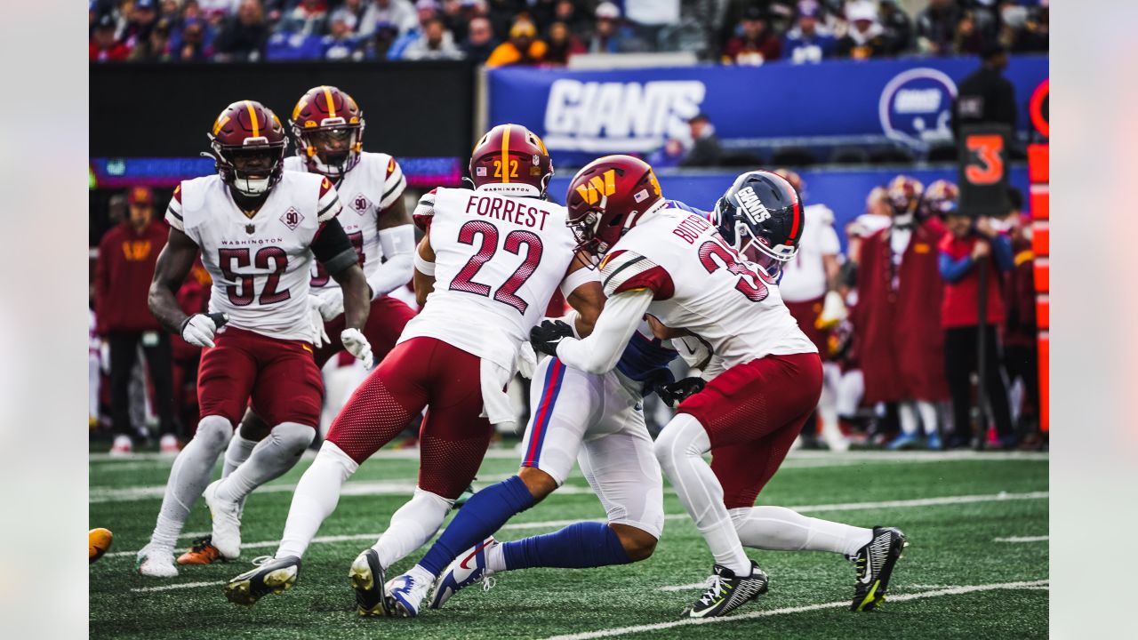 NY Giants vs. Washington Commanders photos at MetLife Stadium