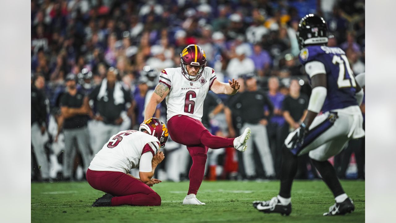 Sam Howell plays effectively in first half as Commanders end Ravens' NFL-record  24-game preseason win streak – The Virginian-Pilot