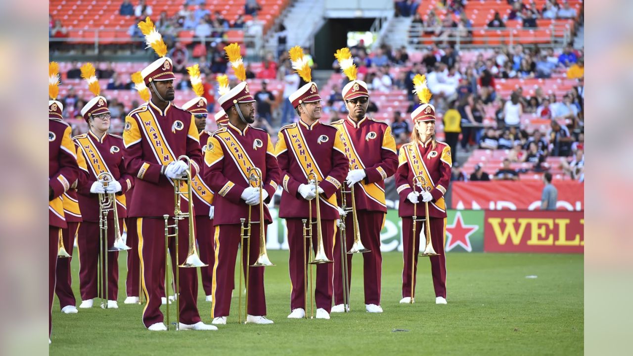 DVIDS - Images - MCBQ Band Performance at Washington Redskins NFL Game  [Image 6 of 10]